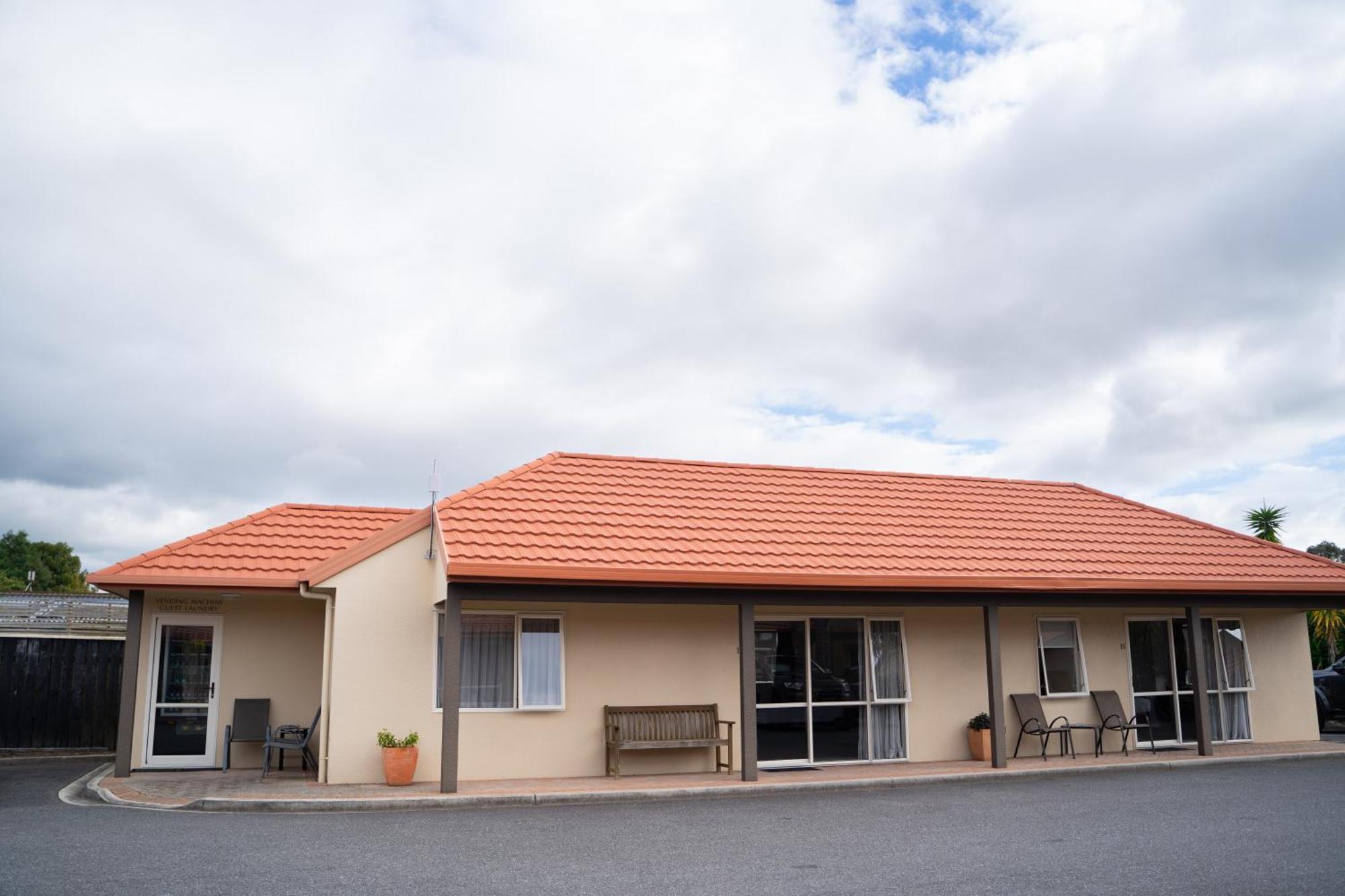 Pacific Coast Motor Lodge Whakatane Exterior photo